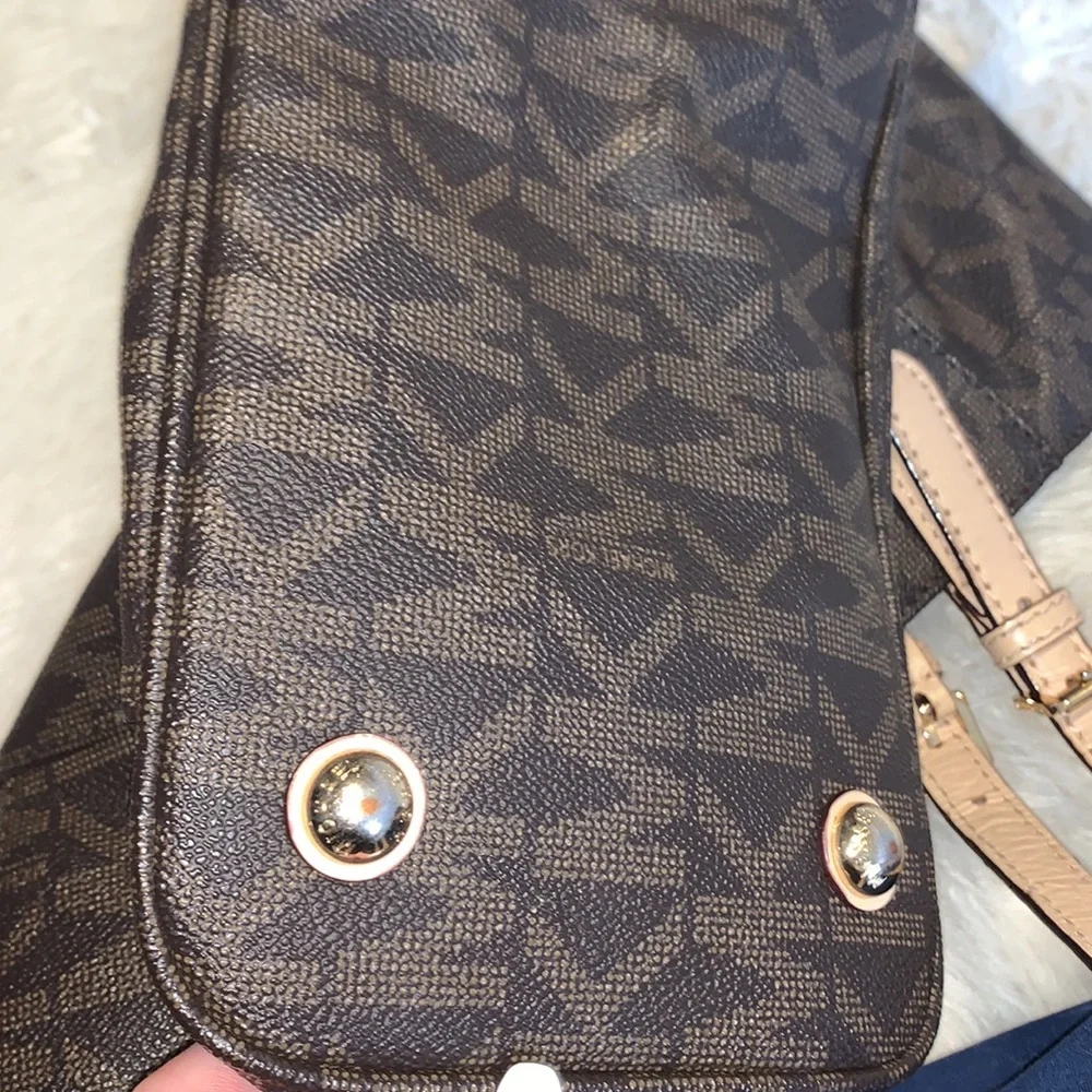 Michael Kors Purse - Picture 7 of 13